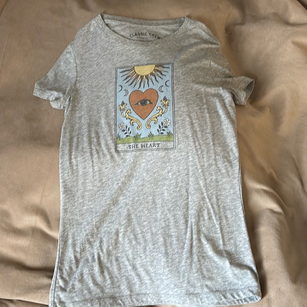 Classic Aeropostale gray T-shirt
